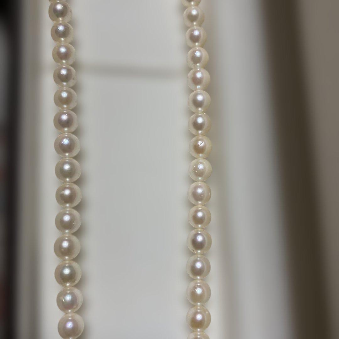 Milluflora Akoya pearl necklace with 5.5-6.0mm pearls displayed with case and box