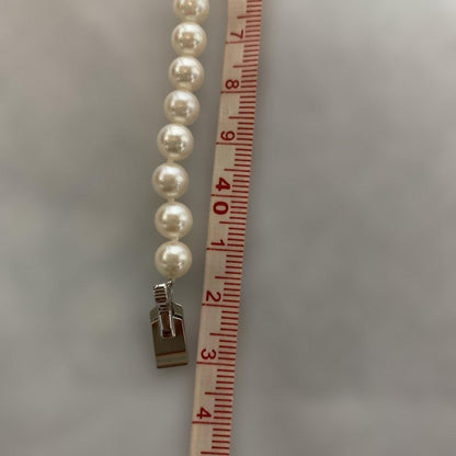 Milluflora Akoya pearl necklace with 5.5-6.0mm pearls displayed with case and box
