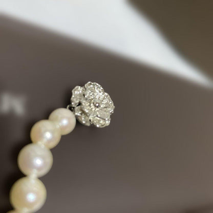 Milluflora Akoya pearl necklace with 5.5-6.0mm pearls displayed with case and box