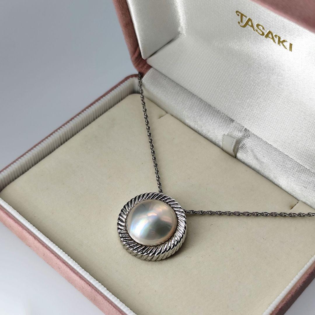 Tasaki pearl necklace with large 15mm mother-of-pearl pearls on a 62cm silver chain with T-Stamp
