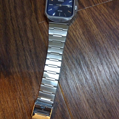 CASIO A100WE-1A Analog Men's Watch — Japanese