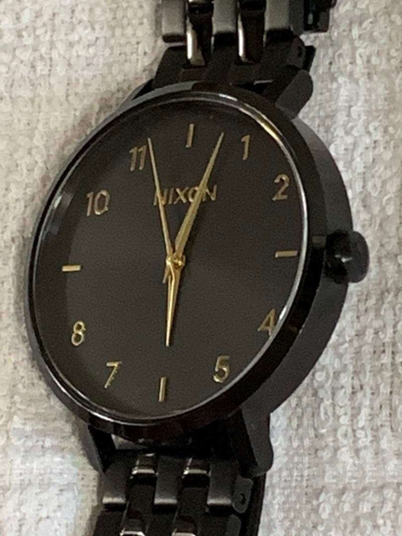 NIXON Arrow A1090 Quartz Men's Watch — Japanese