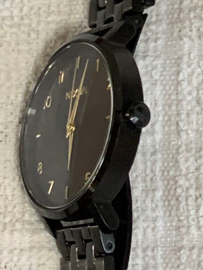 NIXON Arrow A1090 Quartz Men's Watch — Japanese