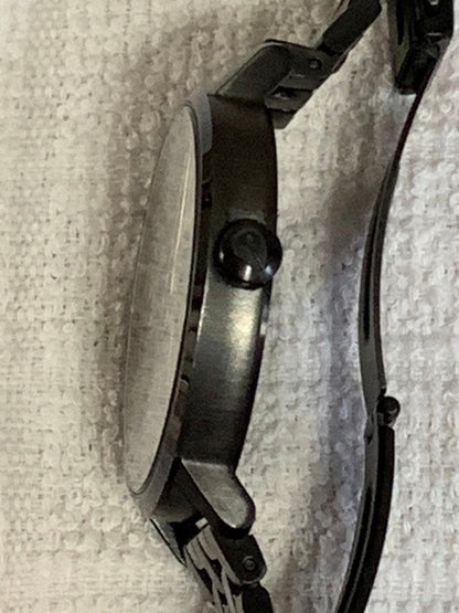 NIXON Arrow A1090 Quartz Men's Watch — Japanese