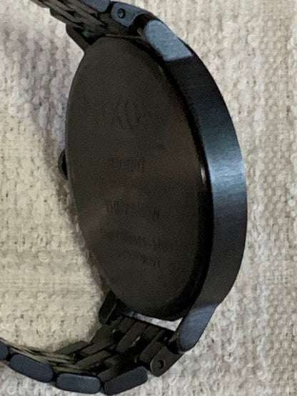 NIXON Arrow A1090 Quartz Men's Watch — Japanese