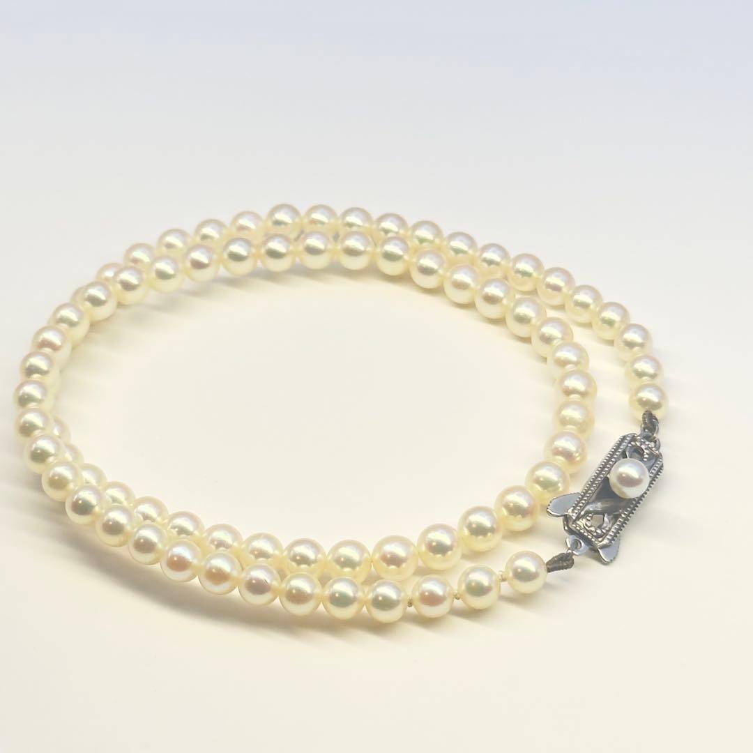 Mikimoto silver necklace with baby pearls sized 4.4-4.9mm, 36 cm length