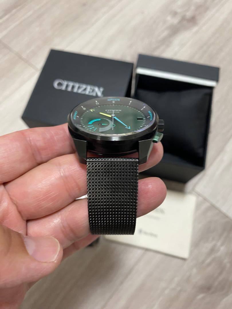 Citizen モデル名：スマートウォッチ エコドライブ リィイバー Solar Men's Watch — Japanese