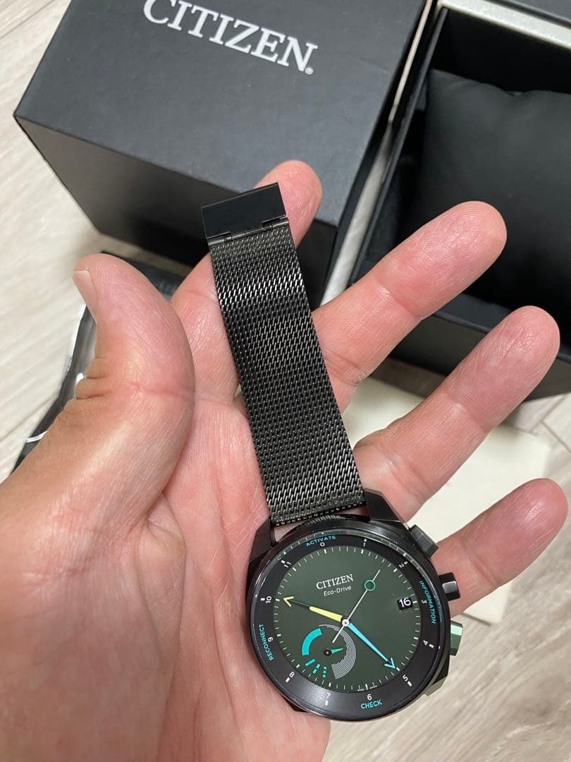 Citizen モデル名：スマートウォッチ エコドライブ リィイバー Solar Men's Watch — Japanese