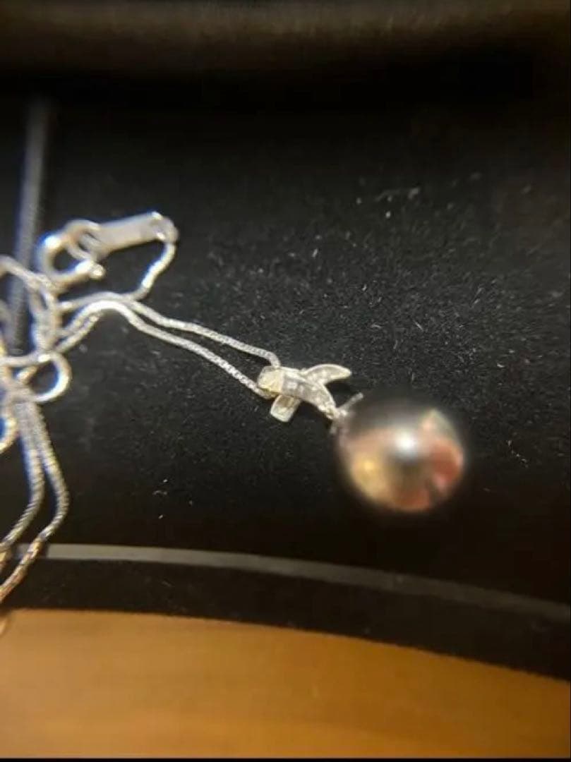 Tasaki large Southern Nacre black pearl necklace in white gold with diamonds and matching platinum pearl earrings set