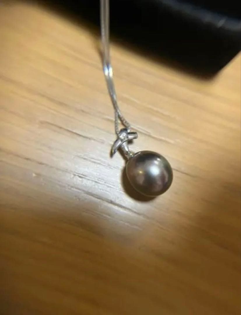 Tasaki large Southern Nacre black pearl necklace in white gold with diamonds and matching platinum pearl earrings set