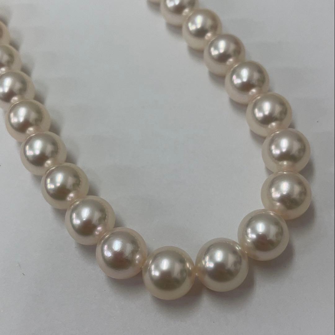 Hanadama Akoya pearl necklace and matching earrings with appraisal certificate, pearls around 8mm diameter