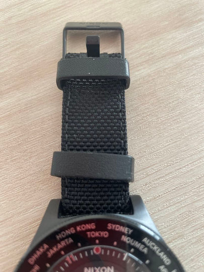 NIXON Jet Set the Passport All Black Analog Men's Watch — Japanese