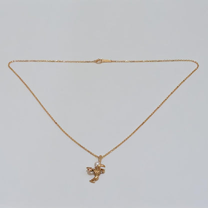 Mikimoto pearl necklace with 3.9mm pearls set on 40cm 18K yellow gold chain