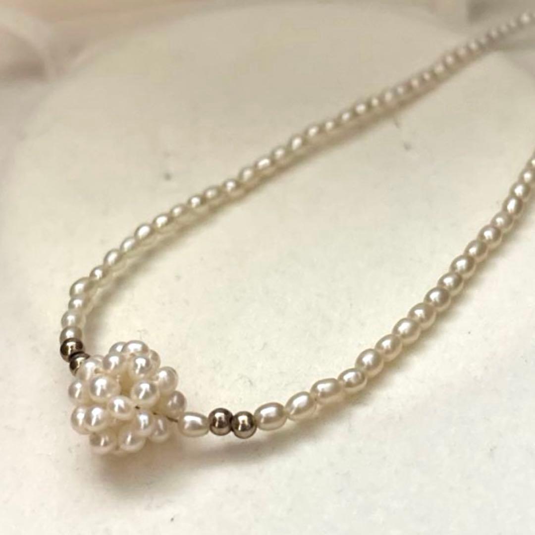K18 gold necklace with natural white Akoya baby pearls sized 2.5-3mm on a 39cm chain