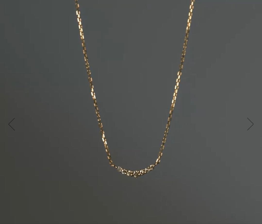Agatte Diamond K10 gold necklace with adjustable length and simple elegant diamond design