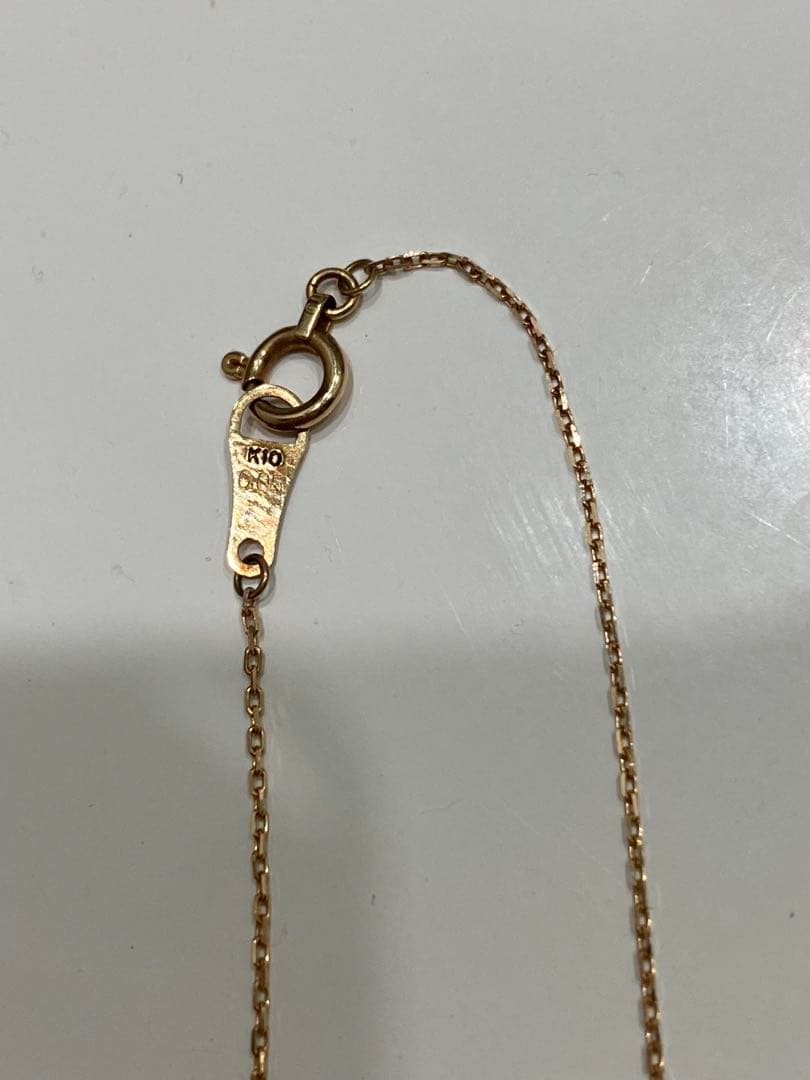 Agatte Diamond K10 gold necklace with adjustable length and simple elegant diamond design
