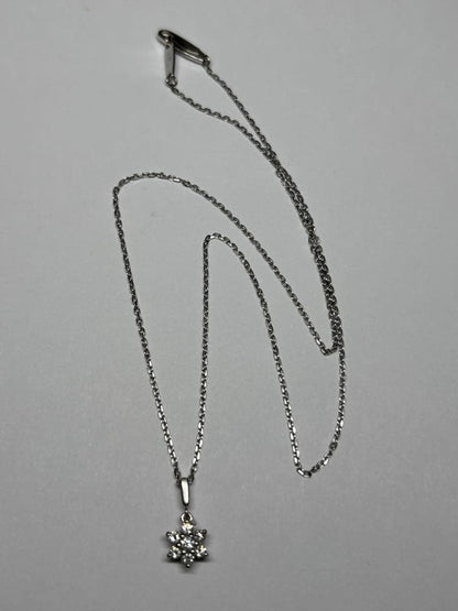 Mikimoto K18 gold necklace featuring a 0.21 carat diamond pendant weighing approximately 2.8 grams