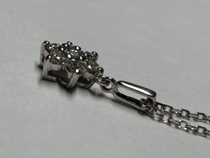 Mikimoto K18 gold necklace featuring a 0.21 carat diamond pendant weighing approximately 2.8 grams