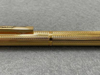 Pilot Gros Series 22KGP gold-plated twist ballpoint pen with sleek design and comfortable grip