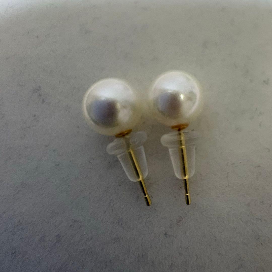 Tenyo Class Akoya pearl necklace and matching earrings with 7.5mm pearls and silver and K18 settings