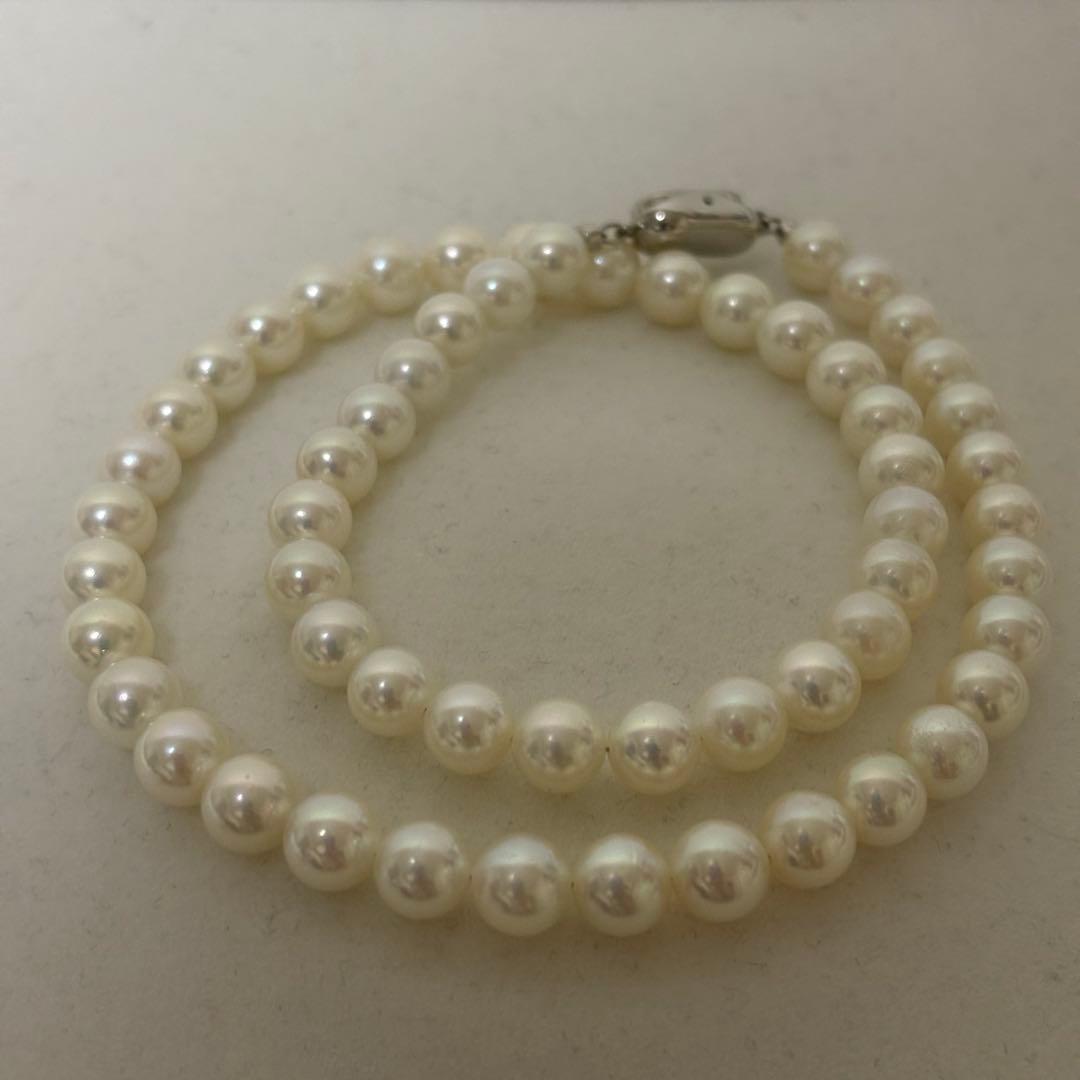 Tenyo Class Akoya pearl necklace and matching earrings with 7.5mm pearls and silver and K18 settings