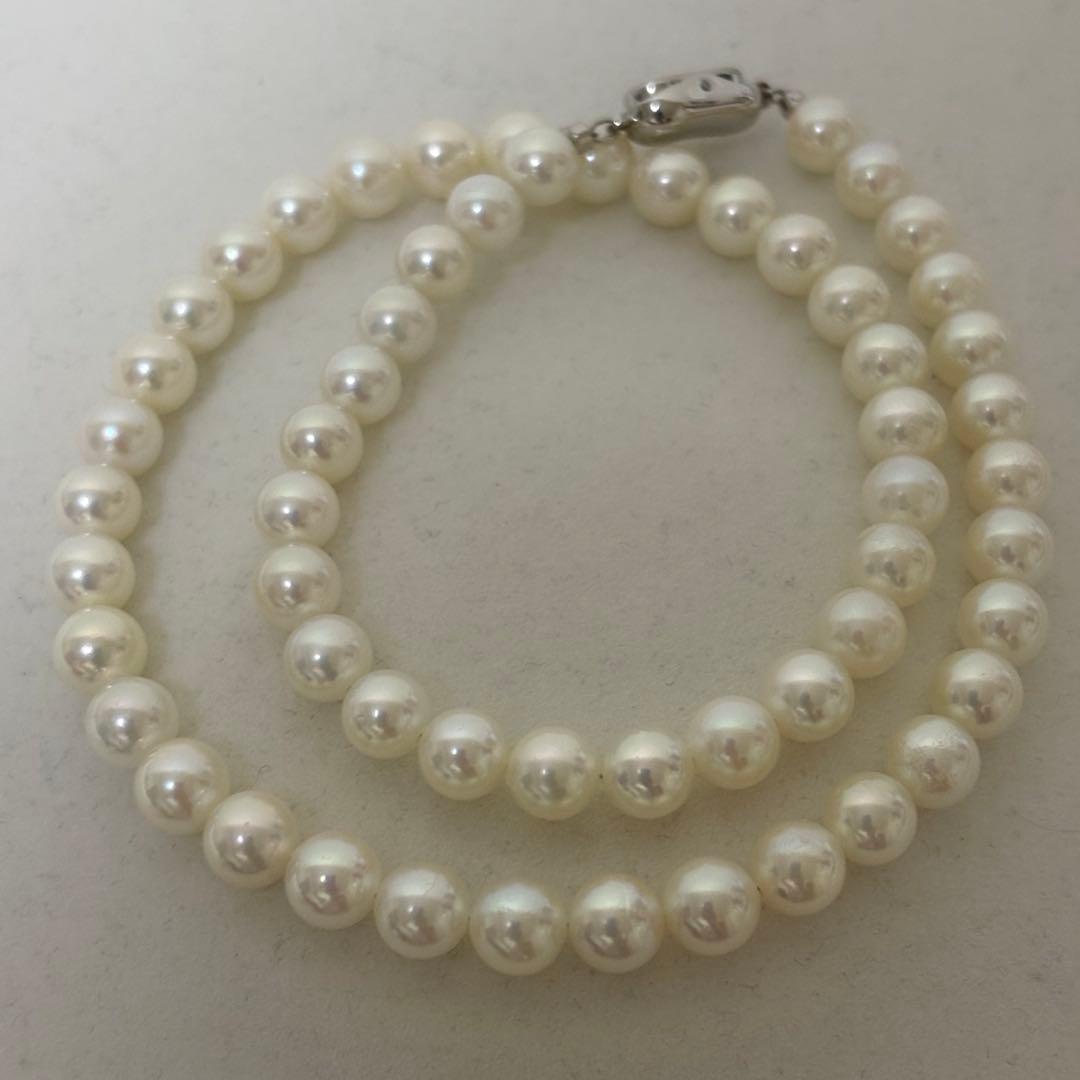 Tenyo Class Akoya pearl necklace and matching earrings with 7.5mm pearls and silver and K18 settings