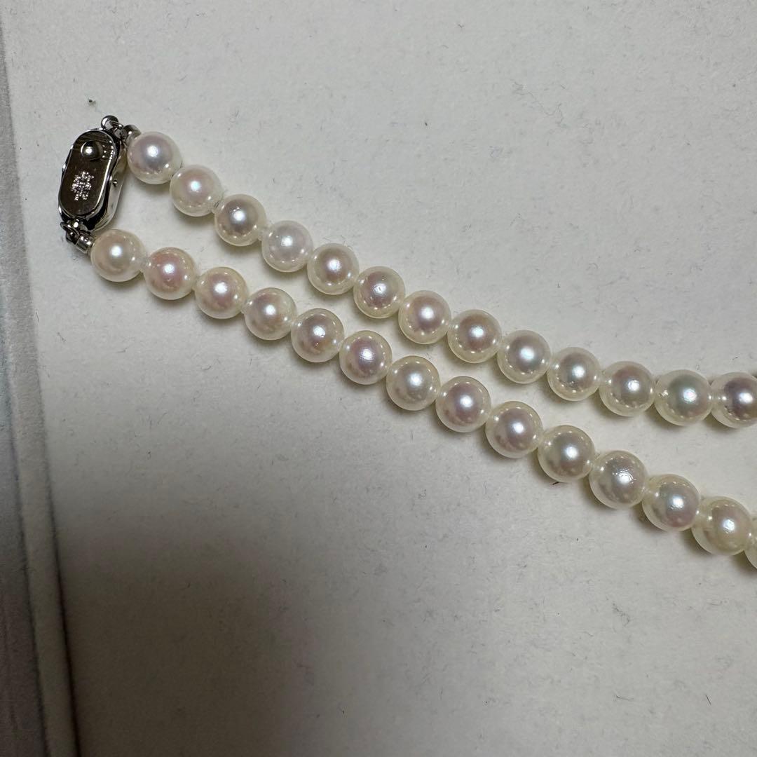Tenyo Class Akoya pearl necklace and matching earrings with 7.5mm pearls and silver and K18 settings