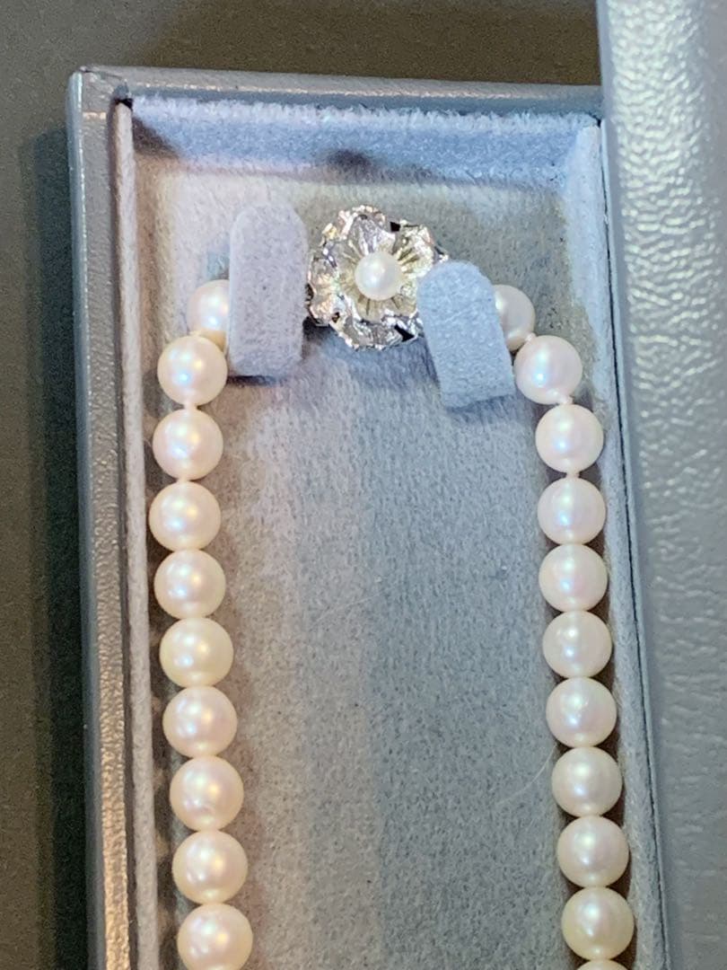 Akoya pearl necklace 43cm with 6.7mm genuine pearls displayed with gift box