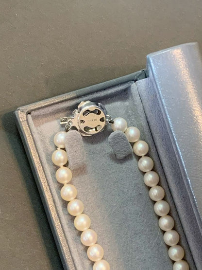 Akoya pearl necklace 43cm with 6.7mm genuine pearls displayed with gift box