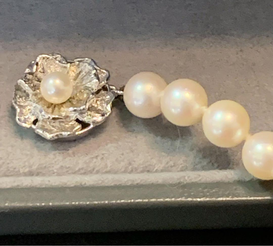 Akoya pearl necklace 43cm with 6.7mm genuine pearls displayed with gift box