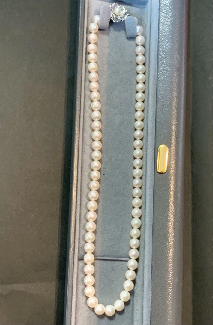Akoya pearl necklace 43cm with 6.7mm genuine pearls displayed with gift box