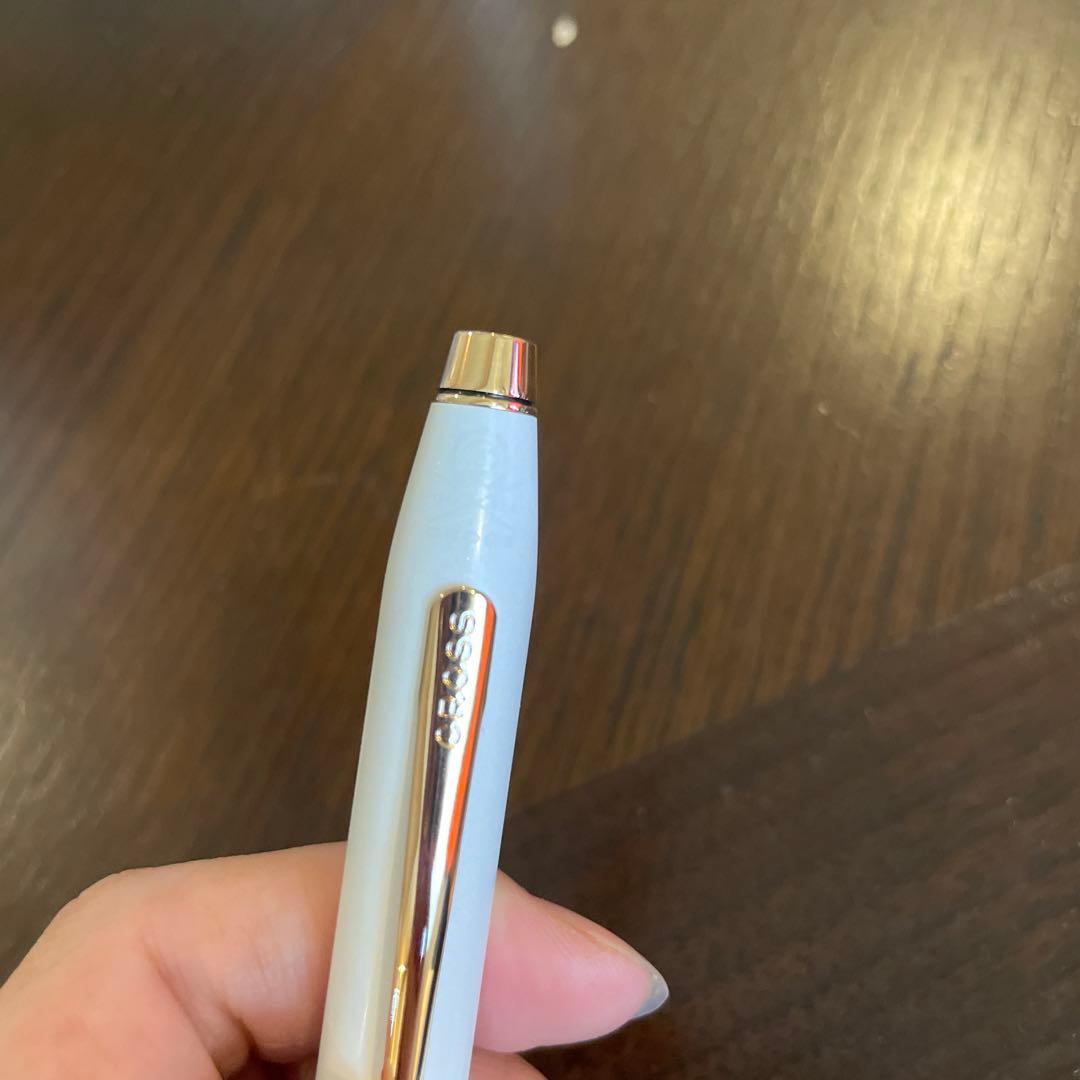 CROSS Century Pearl White Ballpoint Pen Model No.35 with sleek pearl white finish and black ink tip