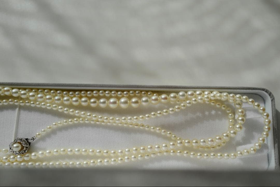 New Akoya Pearl baby ultra long necklace with ivory pearls 7.4-3.4mm on silver chain 131cm length