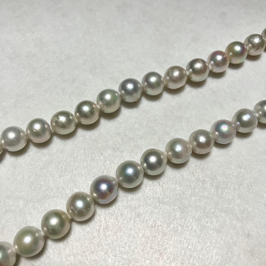 Akoya pearl necklace with 8.0mm silver grey pearls, 44cm length, displayed on white background