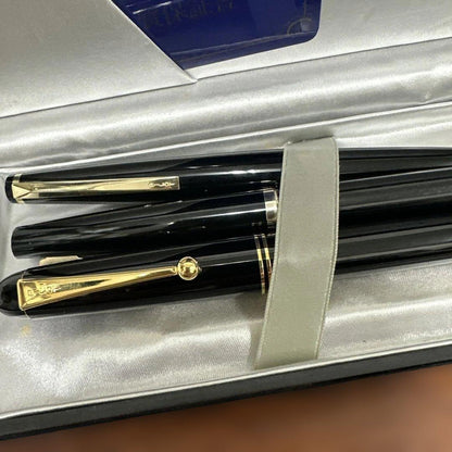 Showa Retro 3-Pen Set of gold fountain pens by PILOT with fine and extra fine tips in a sleek case