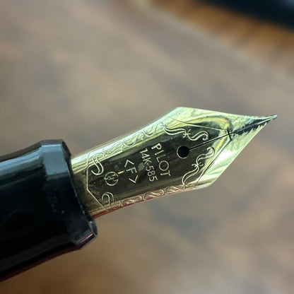 Showa Retro 3-Pen Set of gold fountain pens by PILOT with fine and extra fine tips in a sleek case
