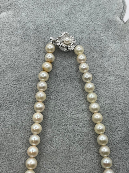 Akoya pearl silver necklace featuring 7mm genuine pearls on a 40cm silver chain