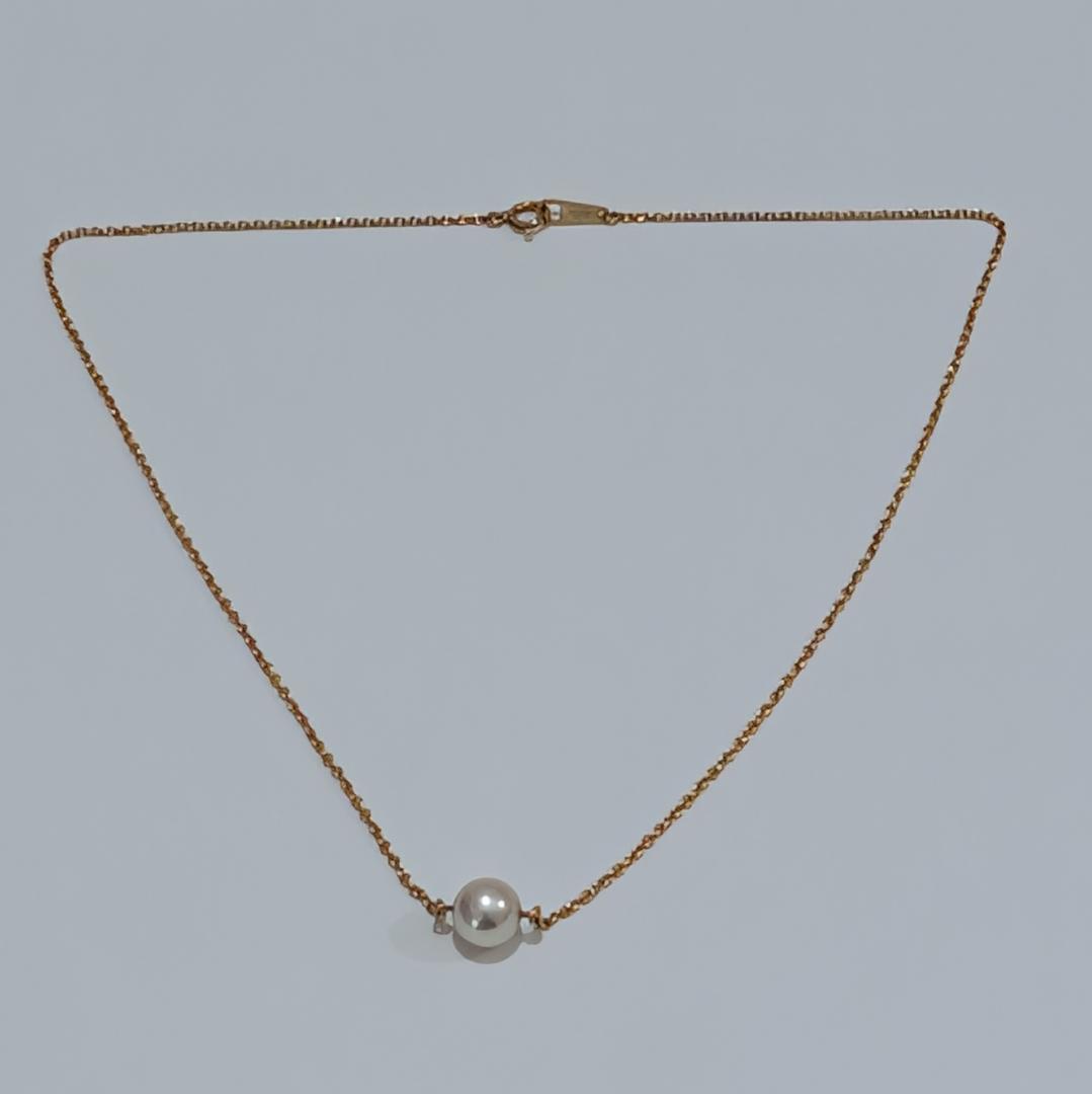 Tasaki pearl necklace with 7.6mm pearl and 18K yellow gold chain, 40cm length, vintage style