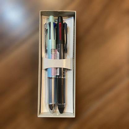 PILOT Dr. GRIP 4+1 LIGHT multi-function pen in Mint color shown with ergonomic grip and pen tips