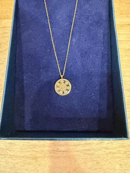 agete×DREAMS COME TRUE Necklace made of K10 gold featuring a delicate design from the 2024 collaboration