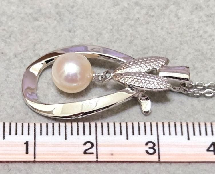 Mikimoto Pearl Silver Necklace 43345 featuring round white pearls on silver chain from Japan