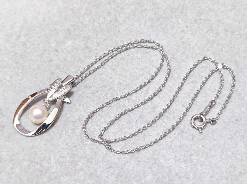 Mikimoto Pearl Silver Necklace 43345 featuring round white pearls on silver chain from Japan