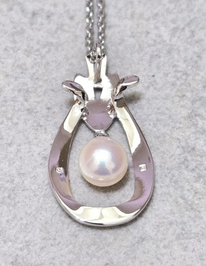 Mikimoto Pearl Silver Necklace 43345 featuring round white pearls on silver chain from Japan