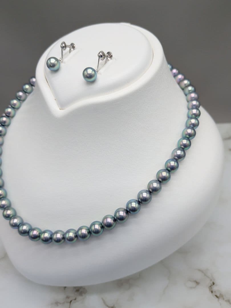 Akoya genuine black pearl necklace and matching earrings set with 7.5 to 8 mm peacock pearls and silver clasps