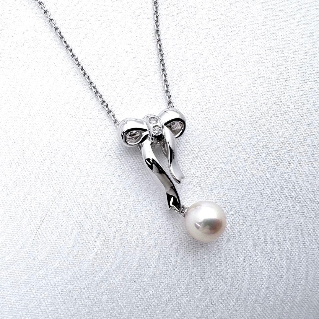 TASAKI Pearl Ribbon Necklace with 6.7mm Akoya pearl, 0.02ct diamond, and 40cm silver chain
