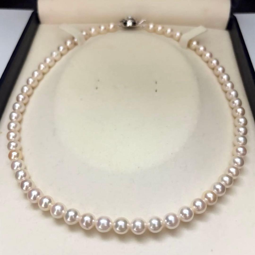 Akind Akoya white pearl necklace with 6.5-7.0mm pearls, 43cm length, 30.1g weight