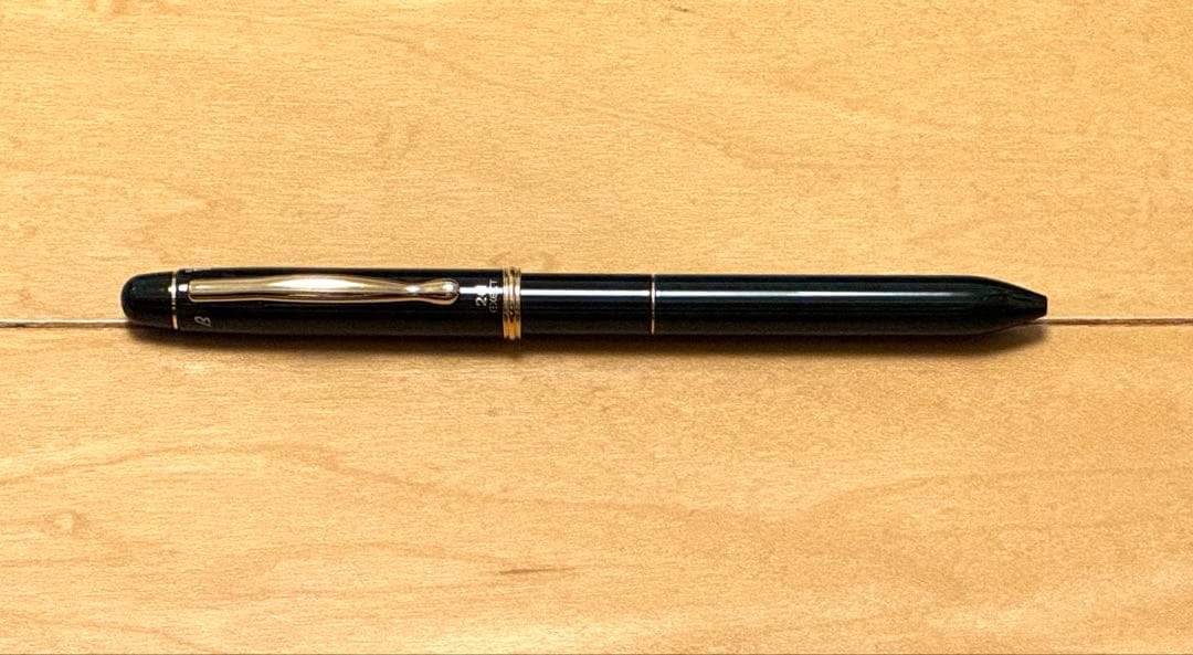 Pilot Multi-Function Ballpoint Pen 2+1 with black and red ink and 0.5mm mechanical pencil in dark green and gold finish