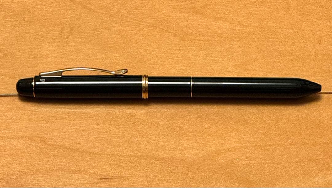 Pilot Multi-Function Ballpoint Pen 2+1 with black and red ink and 0.5mm mechanical pencil in dark green and gold finish