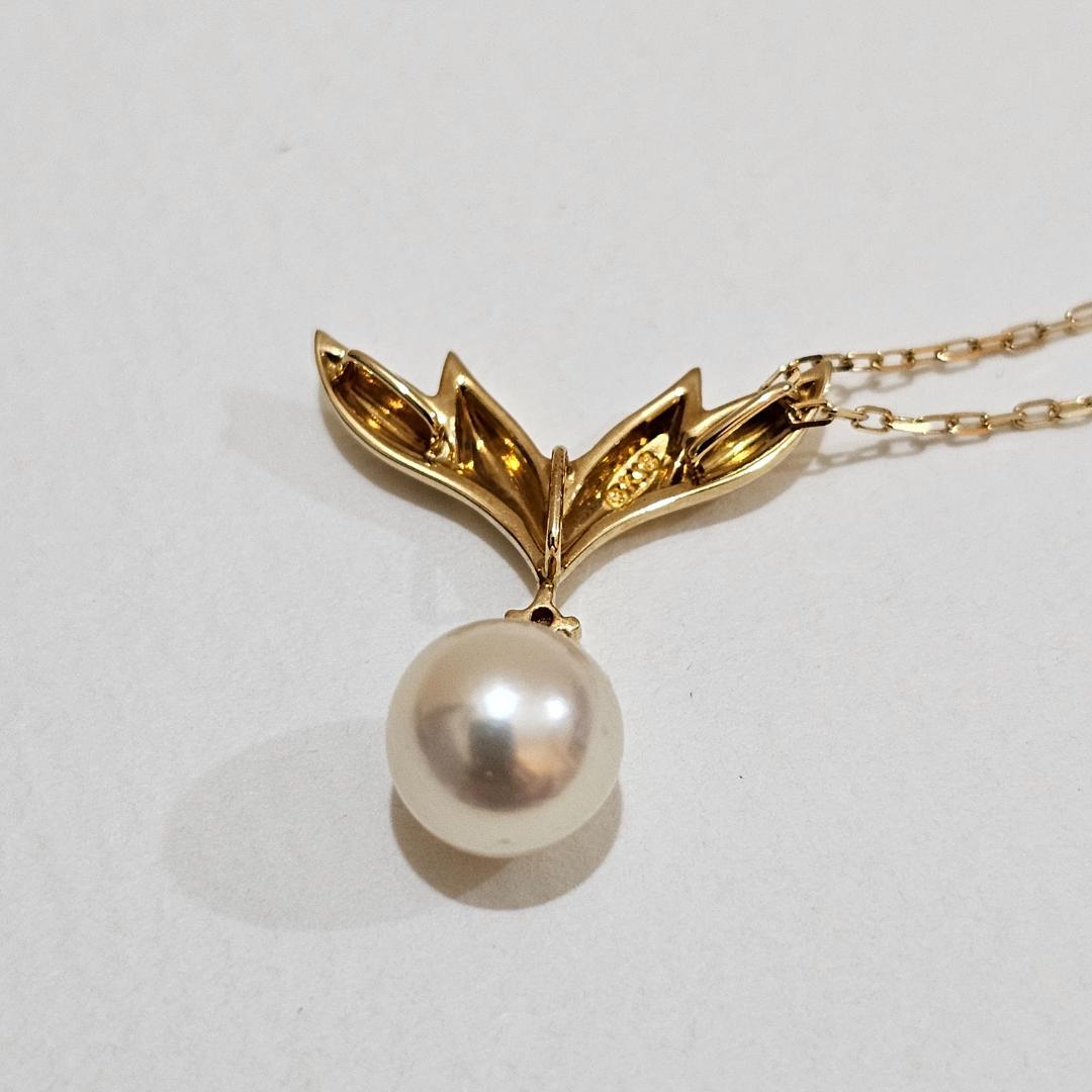 Mikimoto pearl diamond necklace in 18K yellow gold with 40cm chain featuring a 7.6mm pearl and diamond accents