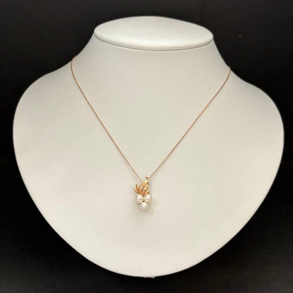 TASAKI Akoya Pearl Pendant Top featuring three 5.1-5.4mm pearls set in 14K gold weighing 1.75g